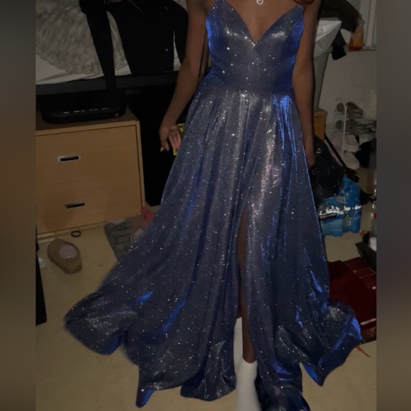 Shimmer Blue Evening /Prom Gown With Pockets - Picture 3 of 3